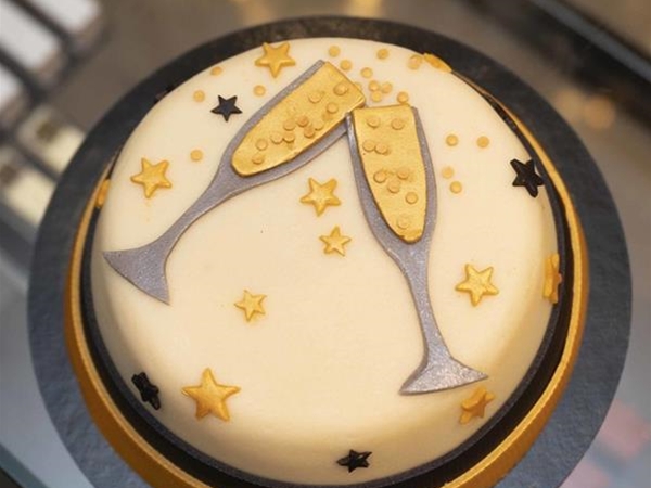 Glitter Champagnegl.-taart KLEIN (6-8 p)