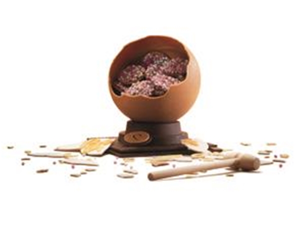 Girl-Geboorte-Bol gevuld met roze choco